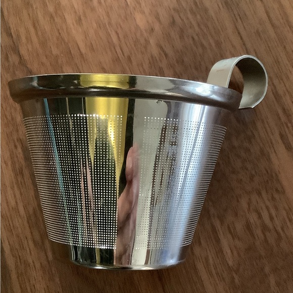 BNWOT Tea forte Floral Pink Ceramic Tea Mug with Lid - Picture 2 of 8